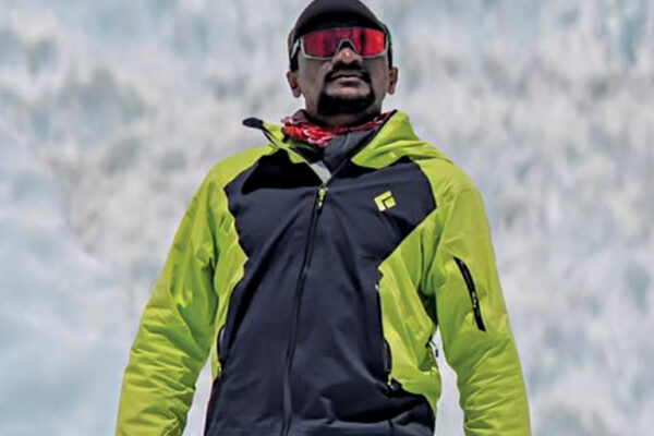 Indian Mountaineer Scales Cho Oyu