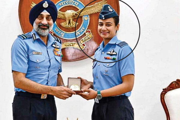 Squadron Leader Saanya Becomes First Woman to Earn IAF’s Top Instructor Rank